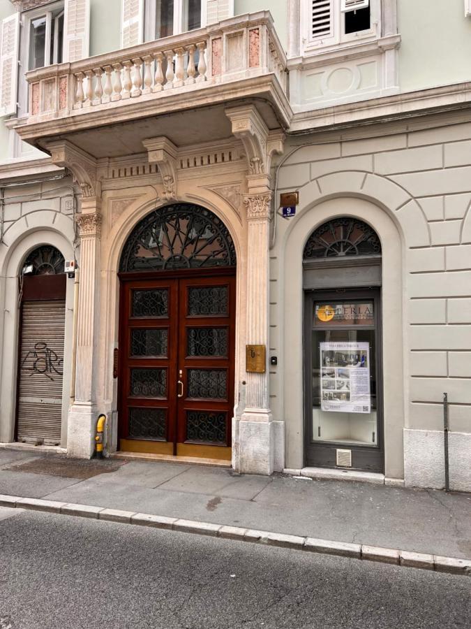 Ferienwohnung Mansarda Mazzini Triest Exterior foto
