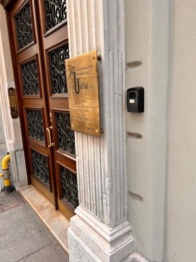 Ferienwohnung Mansarda Mazzini Triest Exterior foto